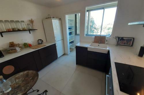 Spacious Apartment 7min From The City!