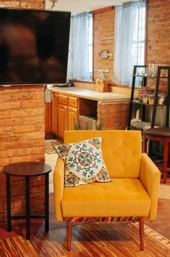 Cozy Garden Apartment In Eclectic Riverwest