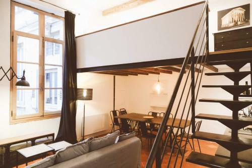 Apartamento Une Nuit � N�mes - Loft � La Maison Carr�e