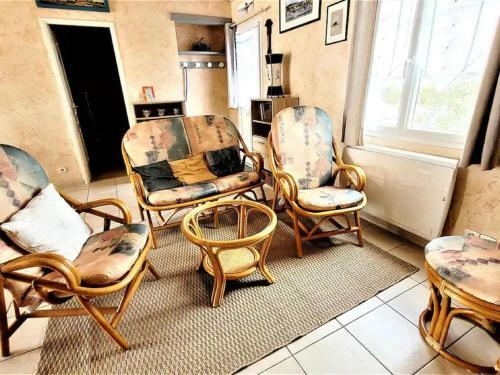 Charming Holiday Home In Notre-dame-de-monts With Pool