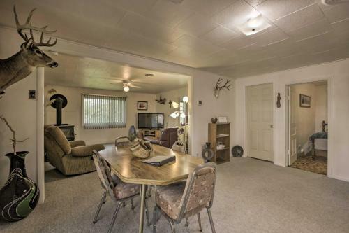 Walkable Ten Sleep House With Patio And Sunroom!