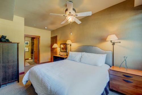 Village At Palisades Tahoe #2216