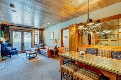Village At Palisades Tahoe #2216