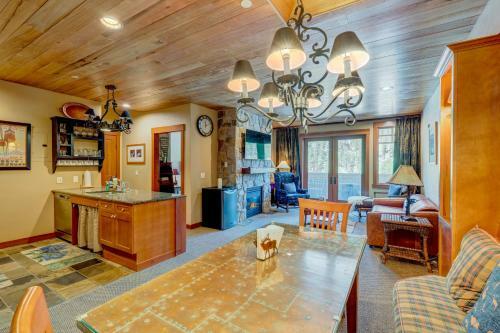 Village At Palisades Tahoe #2216