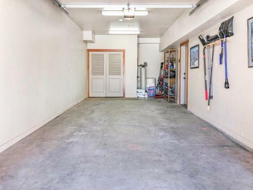 Elkpoint - Unit 10