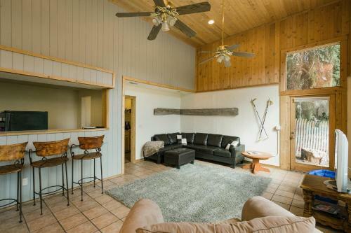 49617 Hwy 550 - Inn Full Listing
