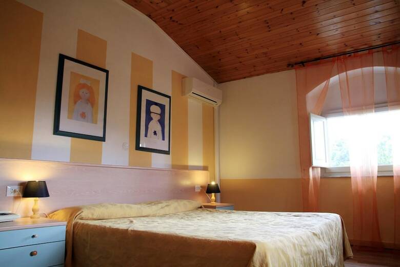Hostal Albergo Villa Gradita