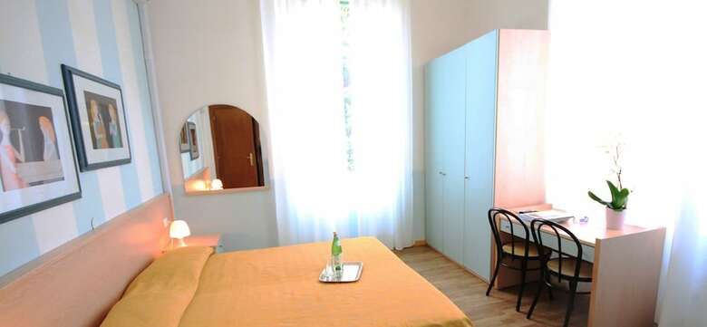 Hostal Albergo Villa Gradita