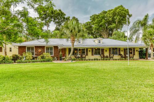 Resort Style Villa Near St Johns River Main House