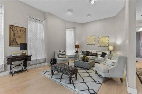 Huge Victorian Home In Historic Lafayette Square