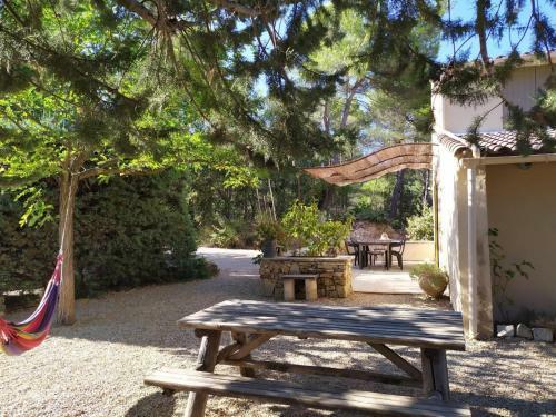 Sous Les Pins