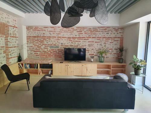 Superbe B�tisse De Caract�re, Coeur De Ville