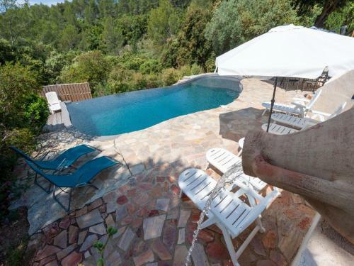 Serene Holiday Home In Pignans With Private Pool