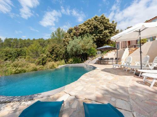 Serene Holiday Home In Pignans With Private Pool
