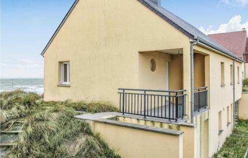 Awesome Home In Pirou-plage With 3 Bedrooms