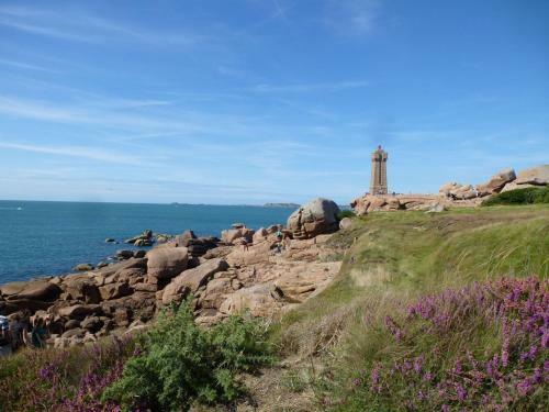 Apartment In Moulec"h Near The Beach