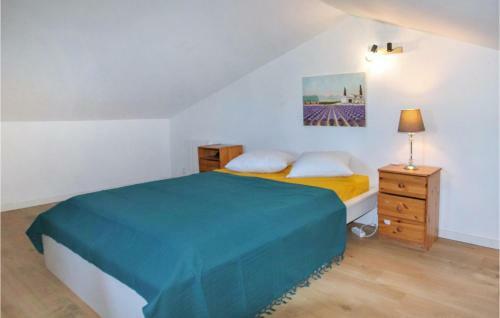 Nice Apartment In Reauville With Wifi And 2 Bedrooms