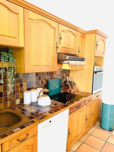 �l�gante Villa Dans Un �crin De Verdure