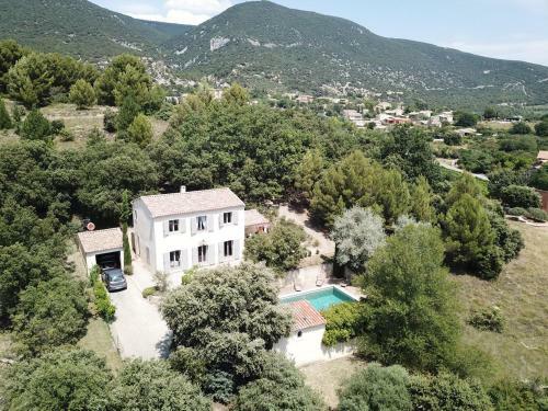 Oustau Des Oliviers