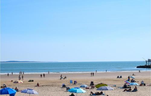 Awesome Apartment In Royan With Wifi