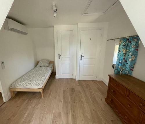 Beautiful 4 Bedroom Country Cottage Sleeps 7