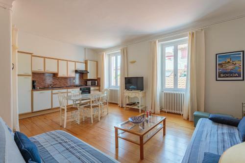 Apartamento Bagues Plein Centre Ville � 2 Pas De La Plage