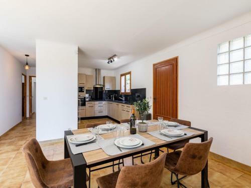 Holiday Home Villa Rigaou N-4