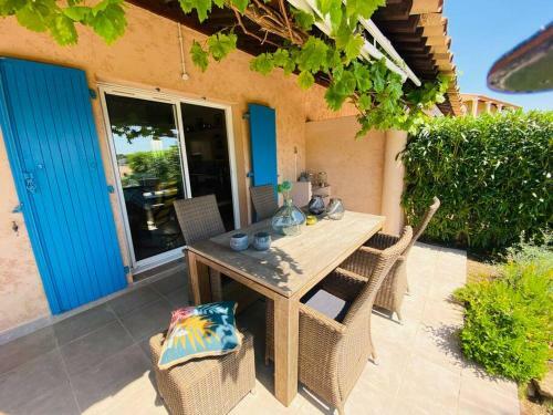 Behagliches Reihenendhaus Mit Sch�ner Terrasse