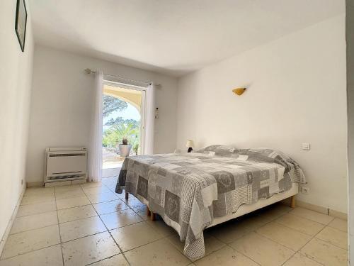 Villa Rental With Swimming Pool In Sainte-maxime