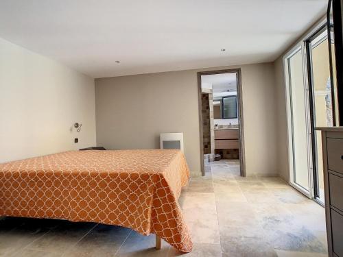 Villa Rental With Swimming Pool In Sainte-maxime