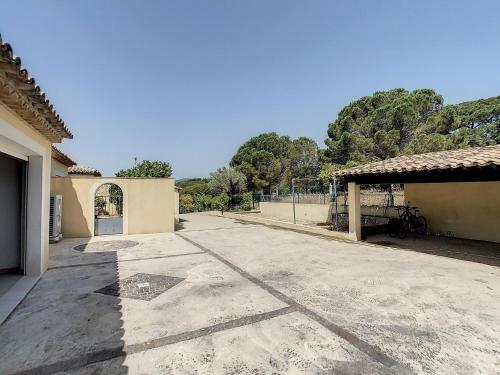 Villa Rental With Swimming Pool In Sainte-maxime