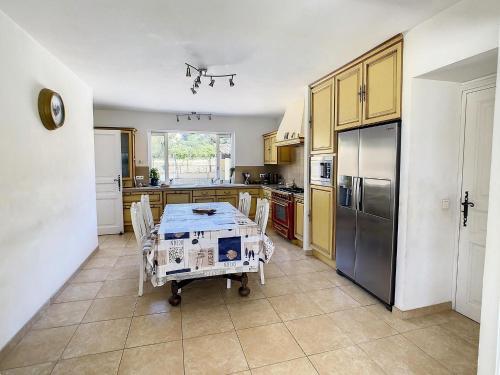 Villa Rental With Swimming Pool In Sainte-maxime