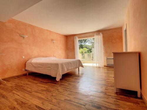 Villa Rental With Swimming Pool In Sainte-maxime