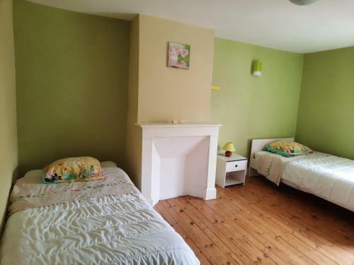 Maison De Village Spacieuse Et Agr�able