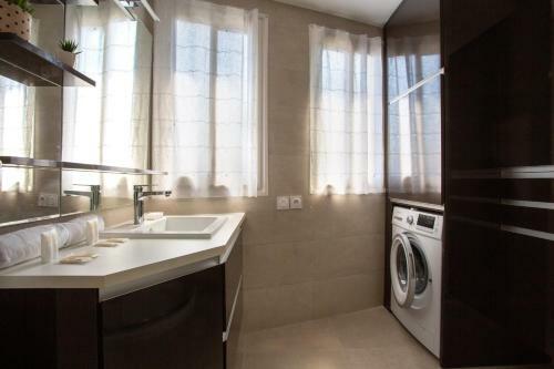 Apartment T2 Air-conditioned Sea View