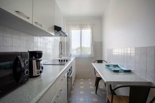 Apartment T2 Air-conditioned Sea View