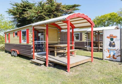 Camping Insolite Le Haut Village
