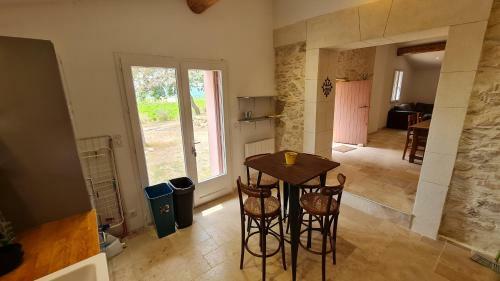 Les 2 Mazets Proven�aux