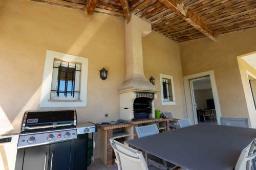 Villa Neo-proven�ale Vue Panoramique