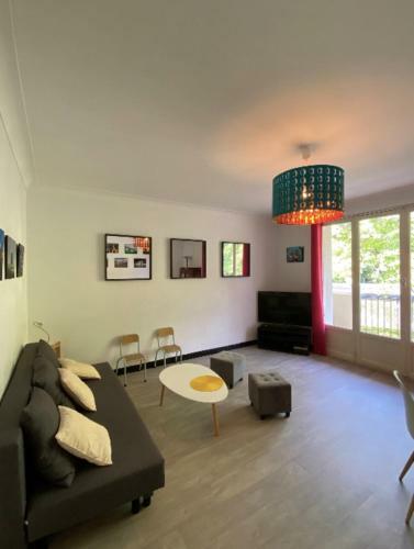 Apartamento Bright T2 With Balcony In A Paisible Area