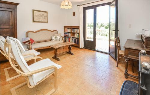 Nice Home In Saint-siffret With Wifi And 2 Bedrooms