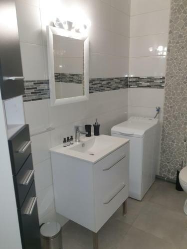 Apartamento Beau Studio / Clim / Parking / Plage � 200 M