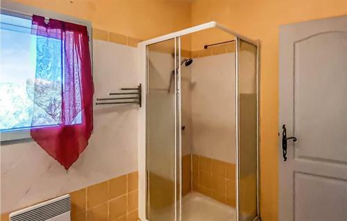 Nice Home In Sanary-sur-mer With Wifi And 3 Bedrooms