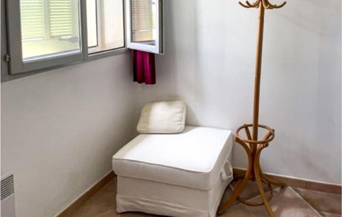 Nice Home In Sanary-sur-mer With Wifi And 3 Bedrooms