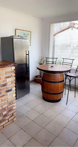 Hostal Petite Annexe Avec Piscine Commune