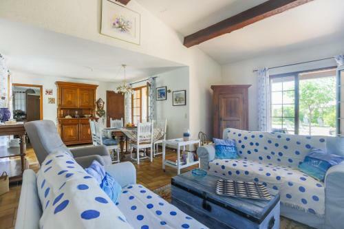 Villa Style Provencal Avec Piscine