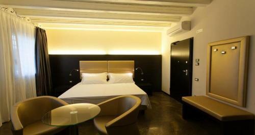 Villa Solaris Hotel & Residence