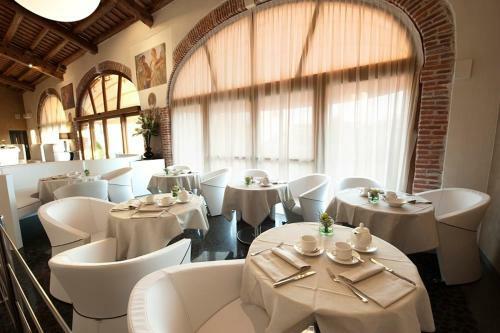 Villa Solaris Hotel & Residence