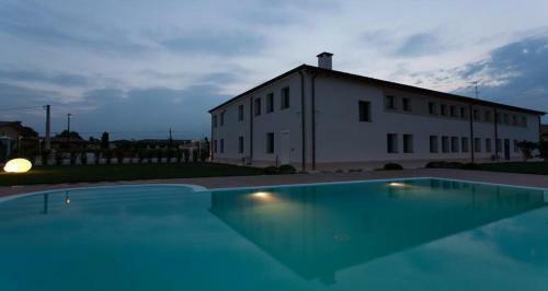 Villa Solaris Hotel & Residence