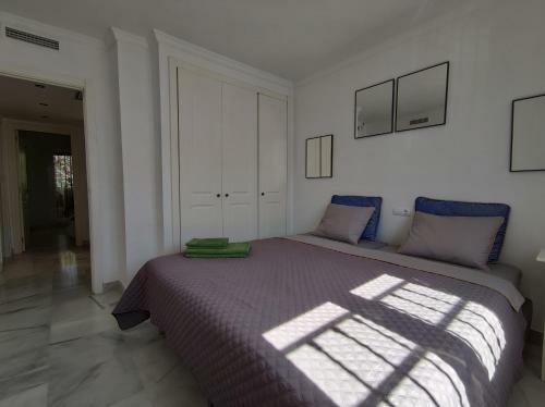 Room Near The Sea